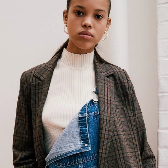 Madewell Tops - Madewell Pearson mockneck sweater tank antique cream